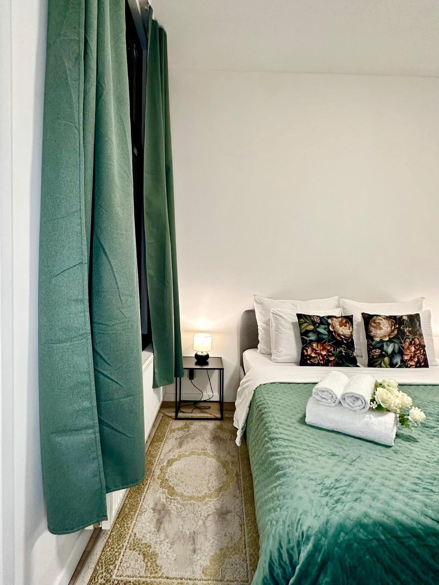 Luxury Suites Centrum By Rikas Hotels Antwerpen Exterior foto